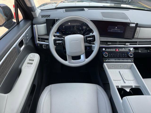 Used 2025 Hyundai Santa Fe Calligraphy image 18