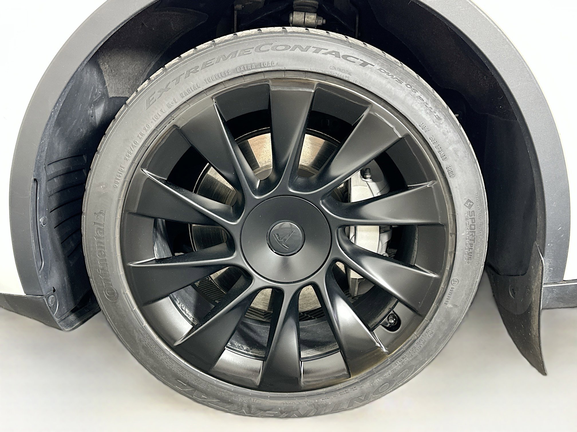 Used 2021 Tesla Model Y Long Range image 11