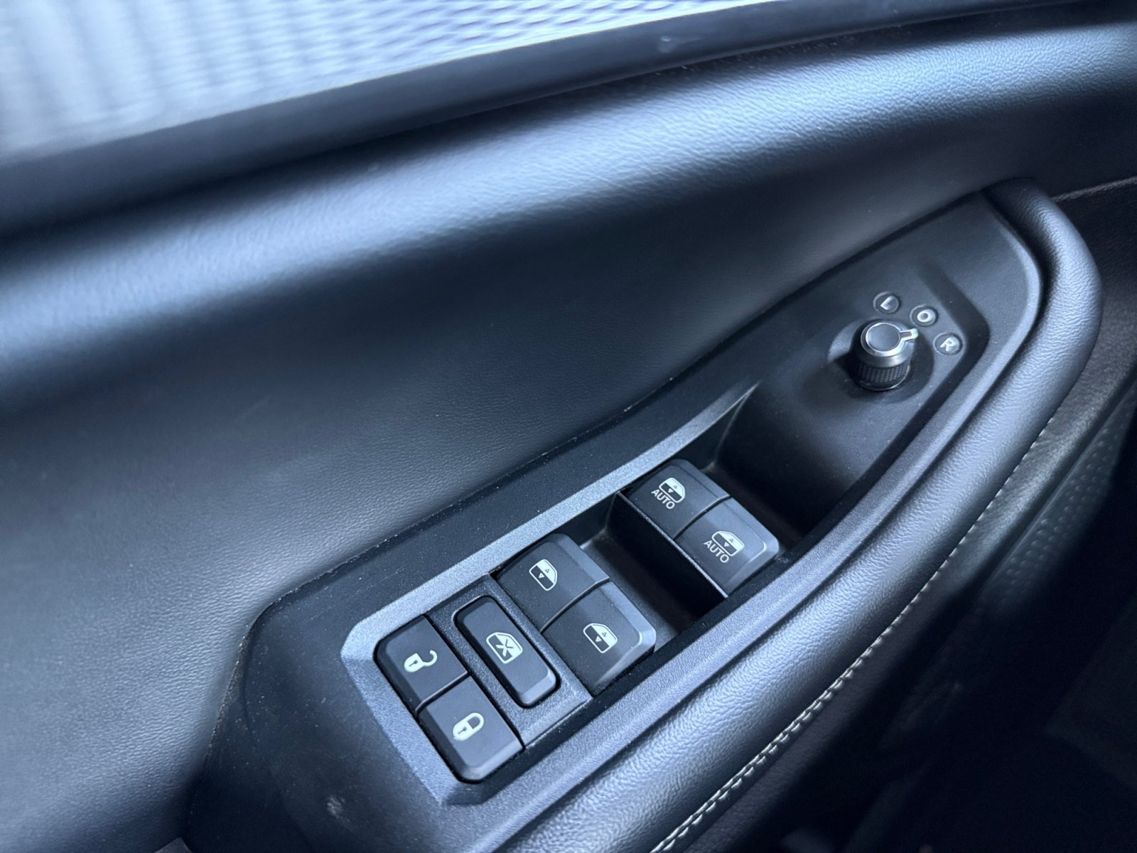 Used 2024 Jeep Grand Cherokee Altitude AWD/4WD image 19