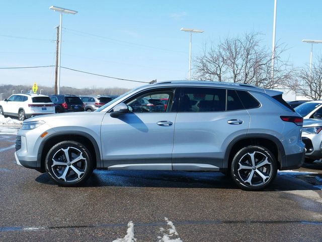 Certified 2025 Volkswagen Tiguan SE image 4