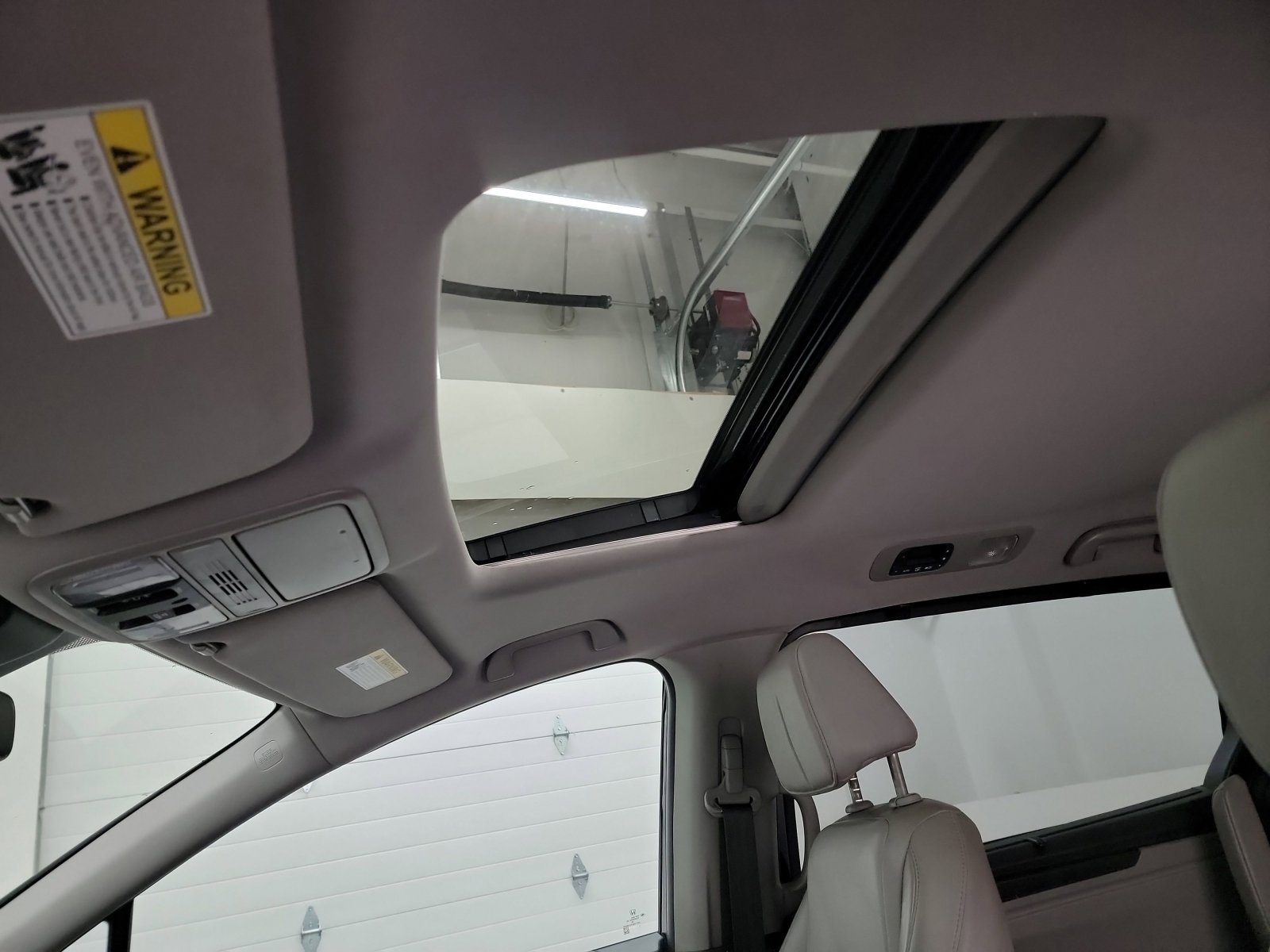 Used 2018 Honda Odyssey EX-L image 24