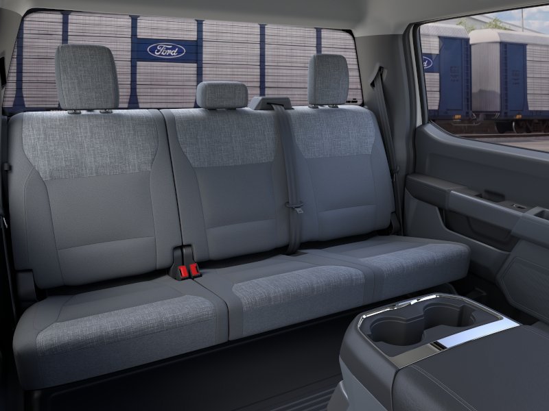New 2026 Ford F550 4x4 Crew Cab Super Duty w/ XLT Value Package image 13