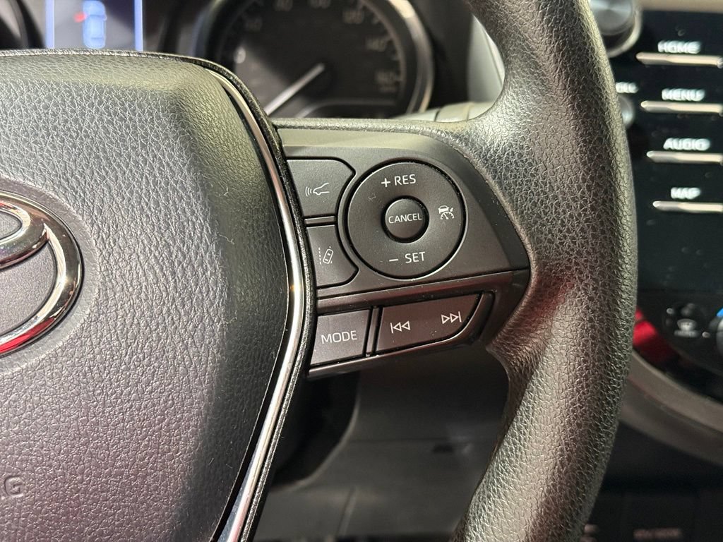 Used 2019 Toyota Camry LE FWD image 22