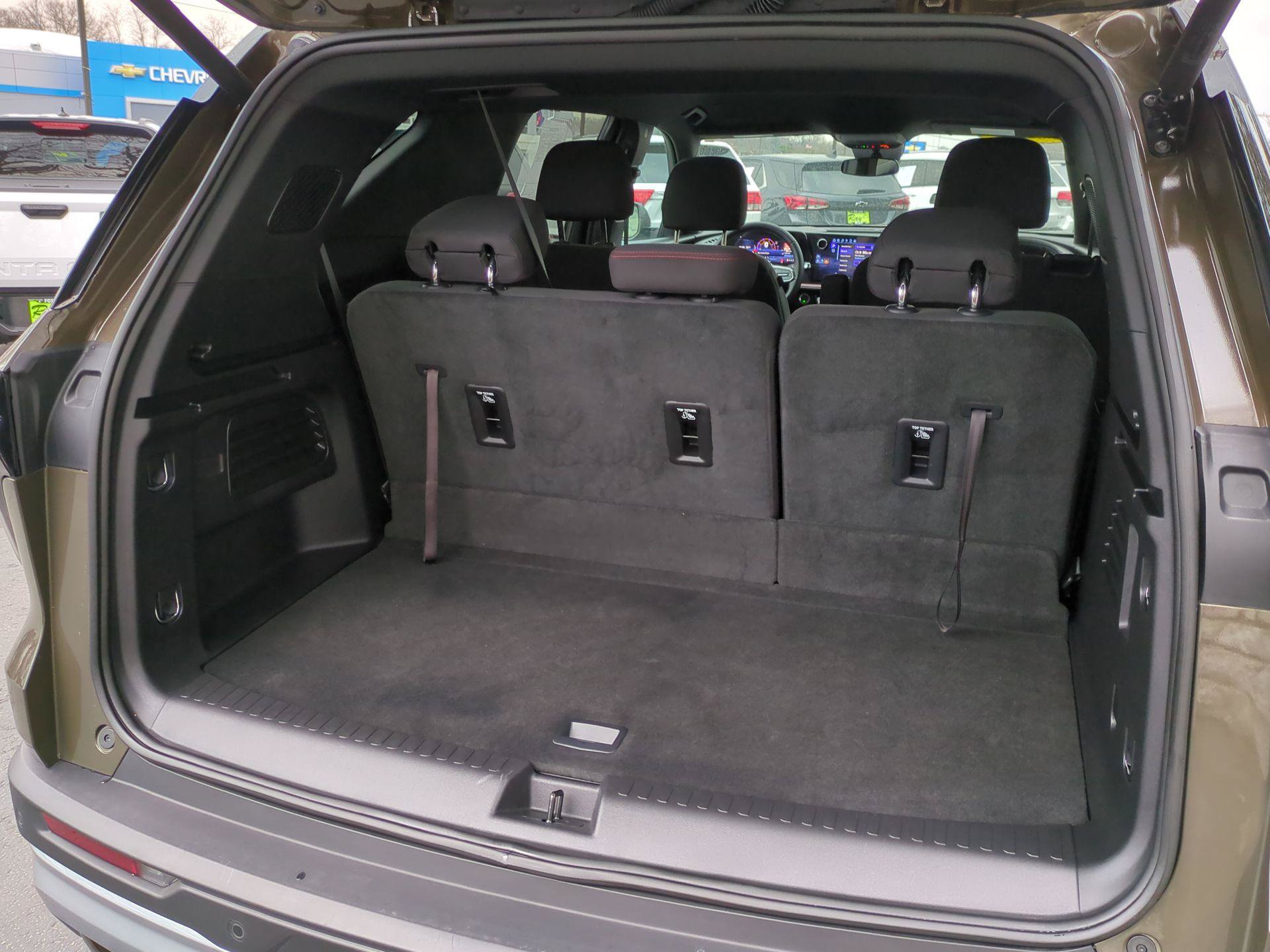 Certified 2024 Chevrolet Traverse Z71 w/ LPO, Floor Liner Package AWD/4WD image 24