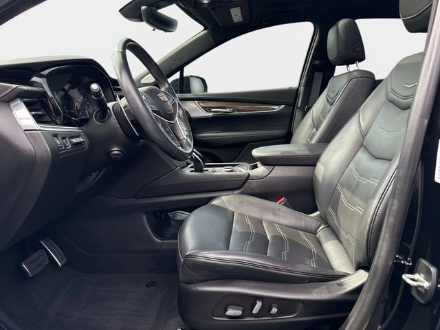 Certified 2022 Cadillac XT5 Sportv w/ Platinum Package AWD/4WD image 17