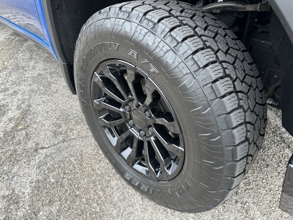 Used 2022 GMC Sierra 1500 AT4 w/ AT4 Premium Package image 12