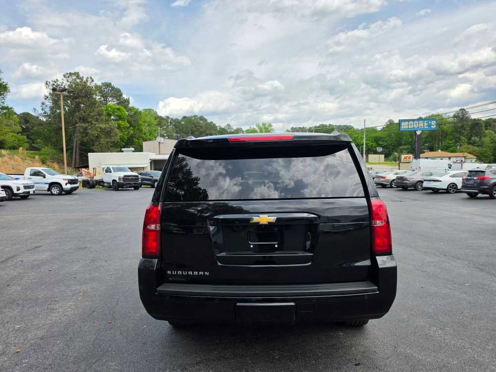 Used 2017 Chevrolet Suburban LT AWD/4WD image 4