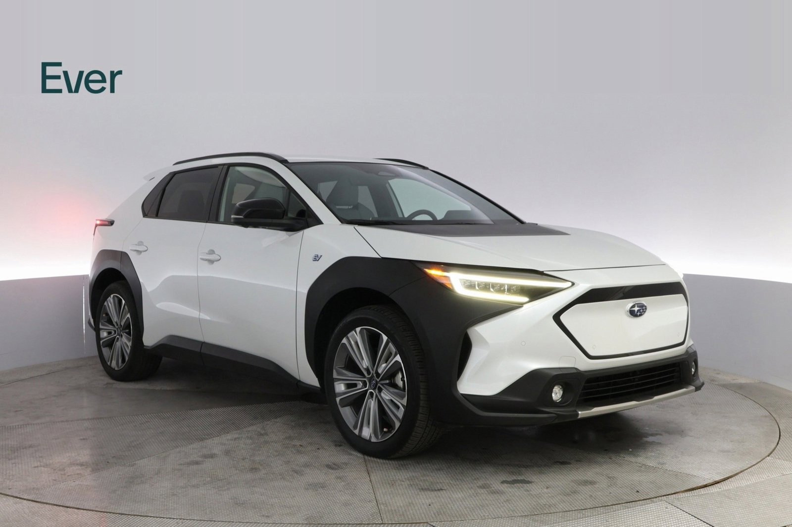 Used 2023 Subaru Solterra AWD image 4