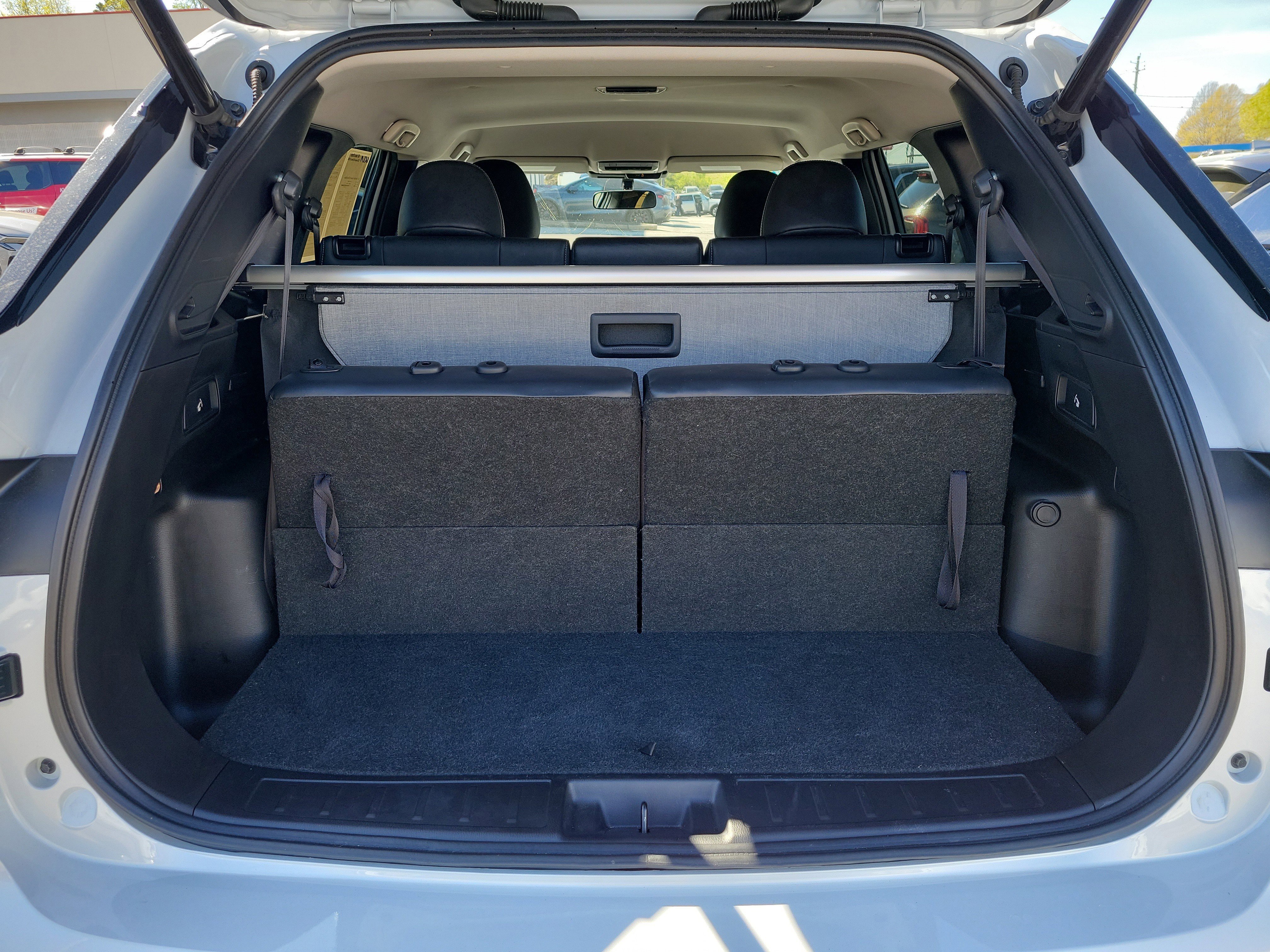 Used 2024 Mitsubishi Outlander SE Black Edition image 9