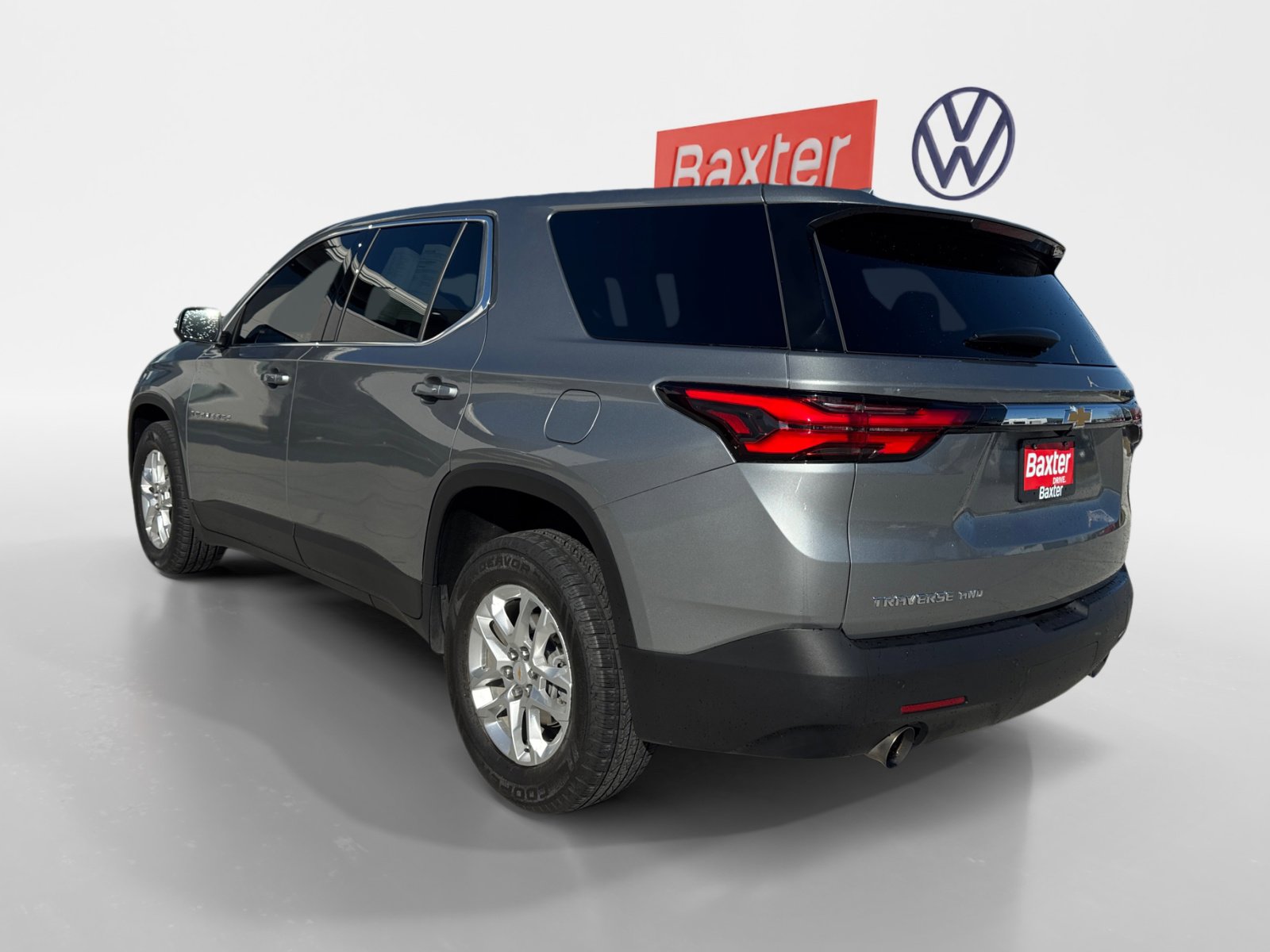 Used 2023 Chevrolet Traverse LS w/ Safety Package image 10