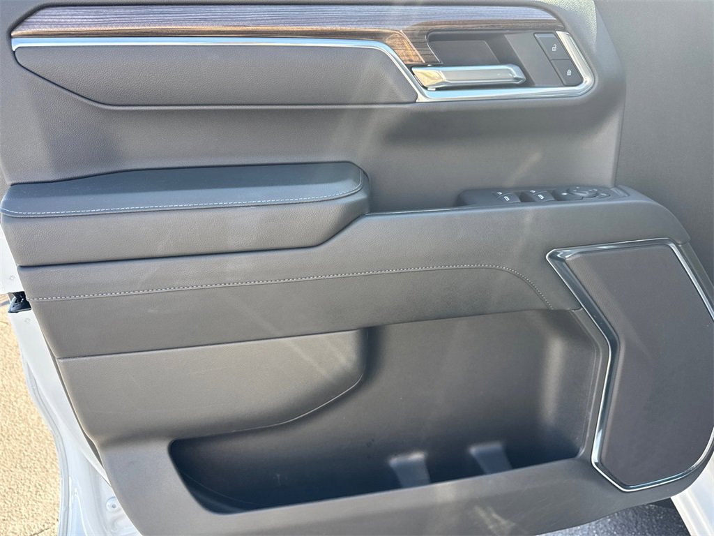 Certified 2025 Chevrolet Silverado 1500 LT image 11