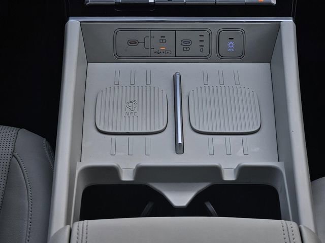 Used 2024 Hyundai Santa Fe Limited image 19