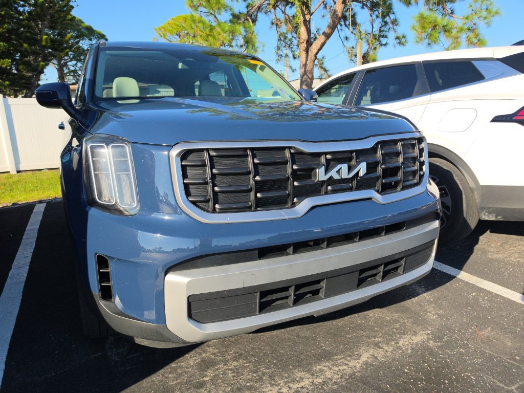 Certified 2024 Kia Telluride S FWD image 4