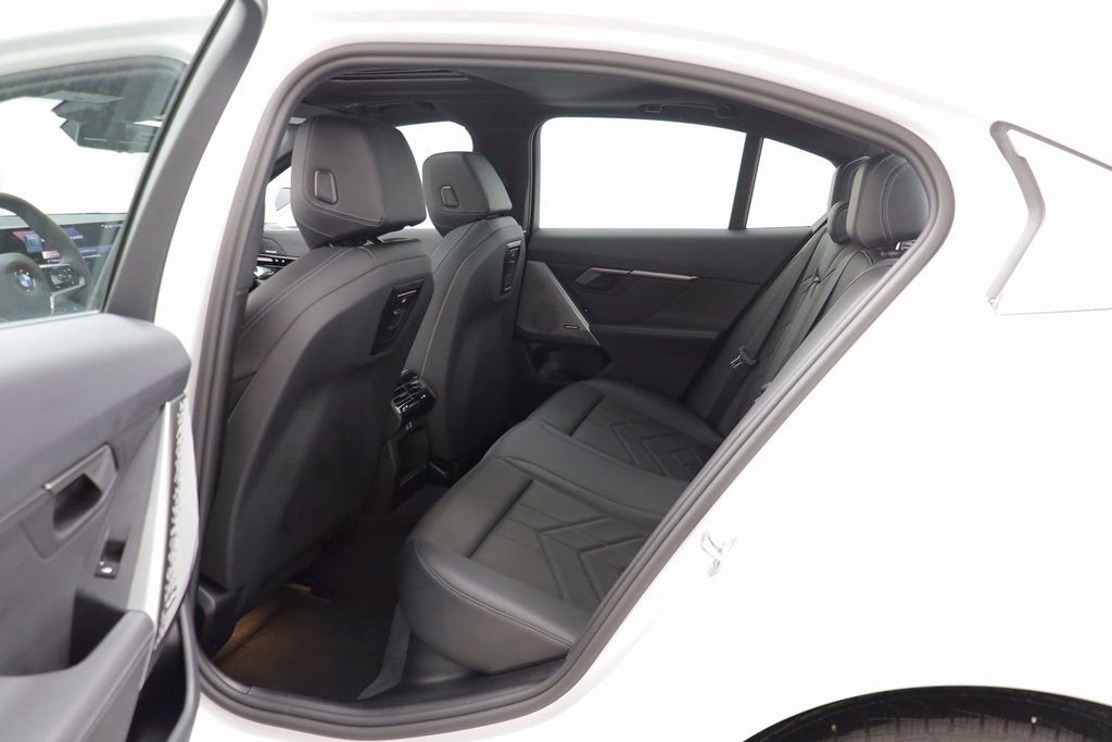 Used 2025 BMW 530i xDrive image 14