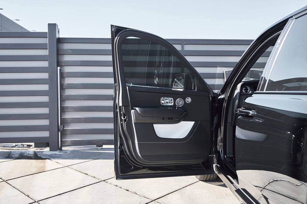 Used 2019 Rolls-Royce Cullinan AWD/4WD image 32