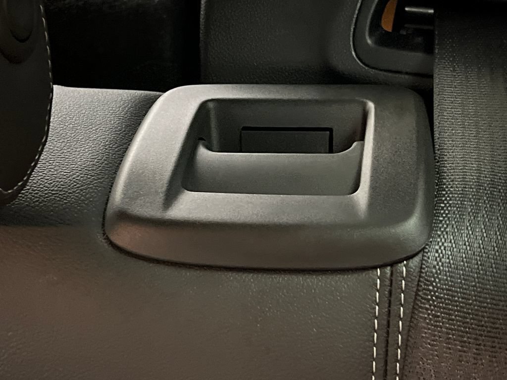 Used 2025 Chevrolet Trax LT FWD image 18