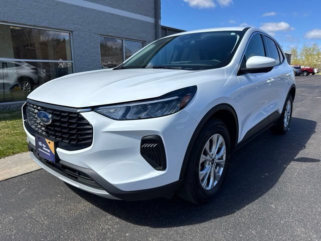 Certified 2023 Ford Escape Active w/ Tech Pack #2 AWD/4WD image 3