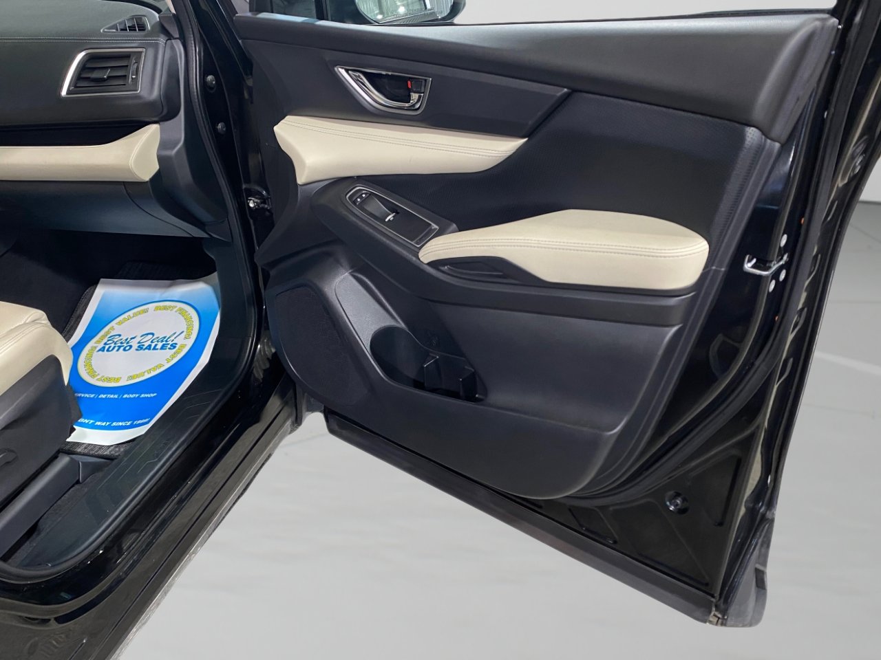 Used 2022 Subaru Ascent Limited image 34