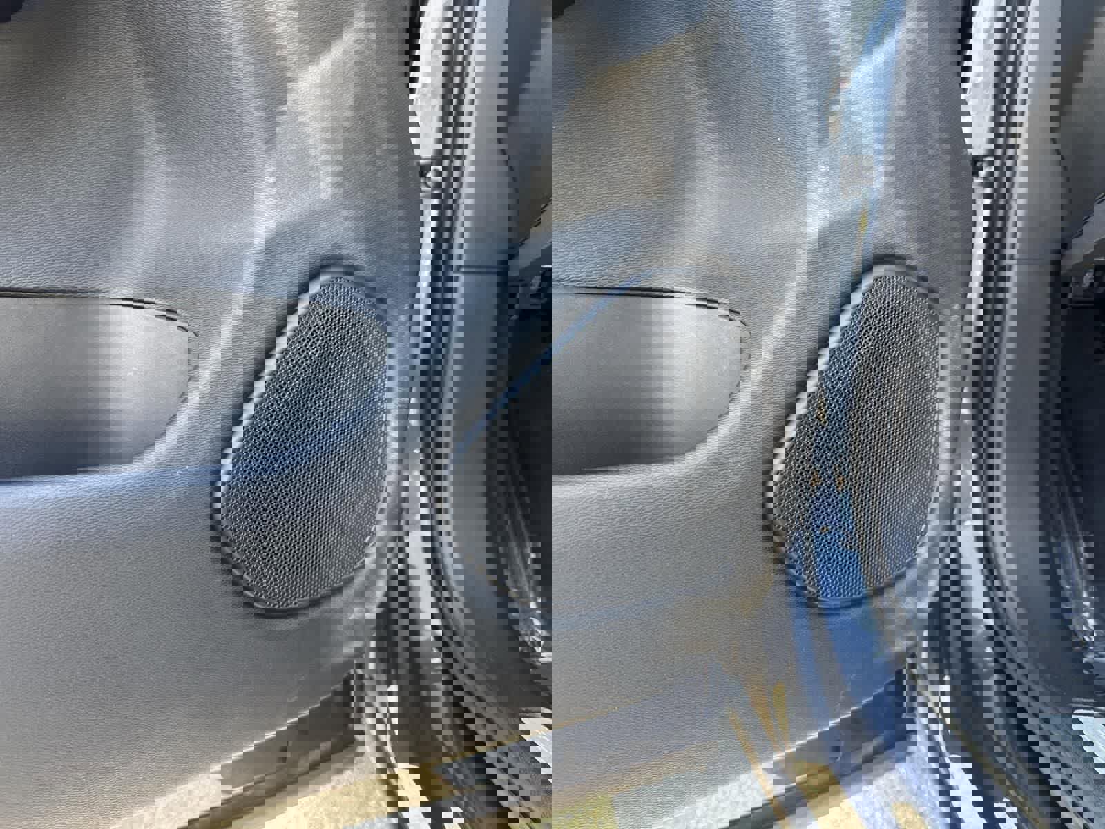 Used 2023 Volvo XC60 B5 Plus image 20