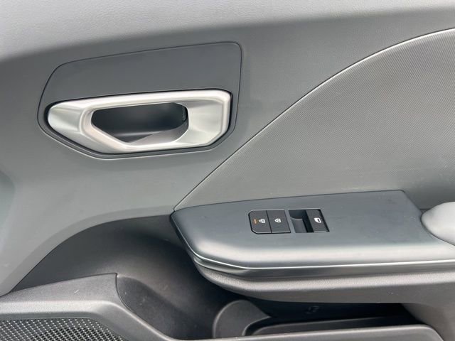 Certified 2025 Kia K4 LXS image 33