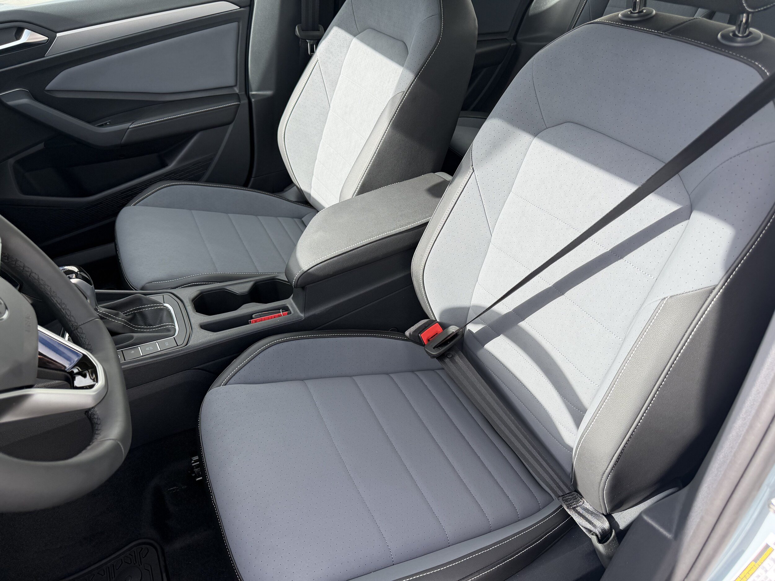 New 2027 Volkswagen Jetta SE FWD image 11