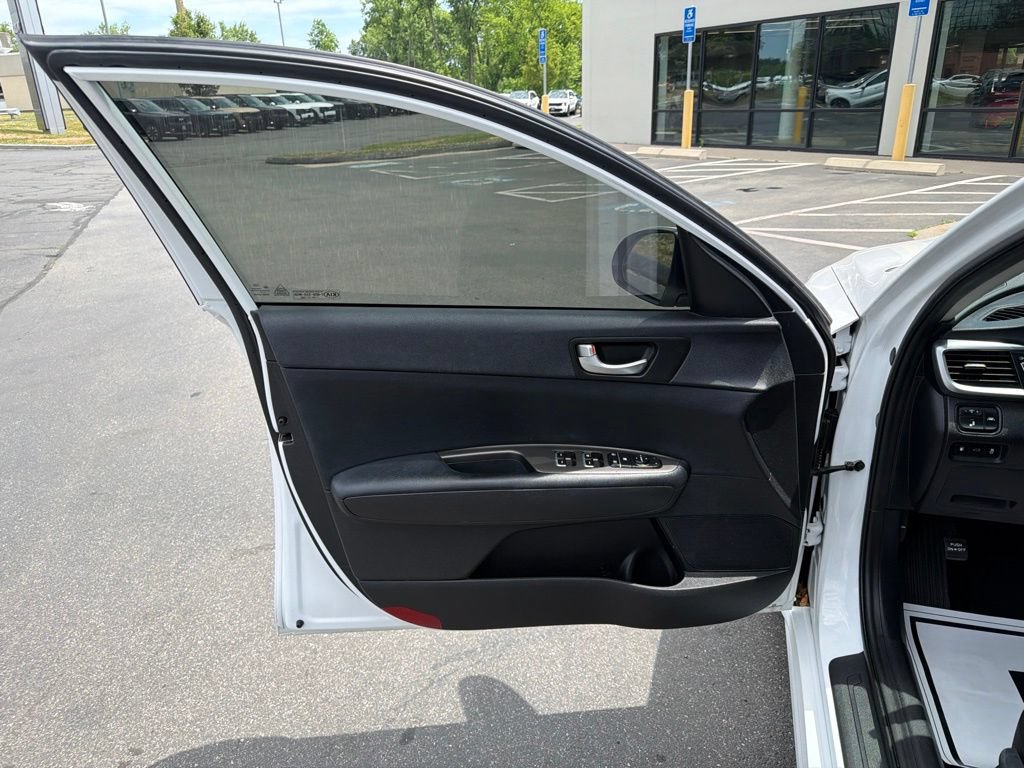 Used 2019 Kia Optima LX FWD image 23