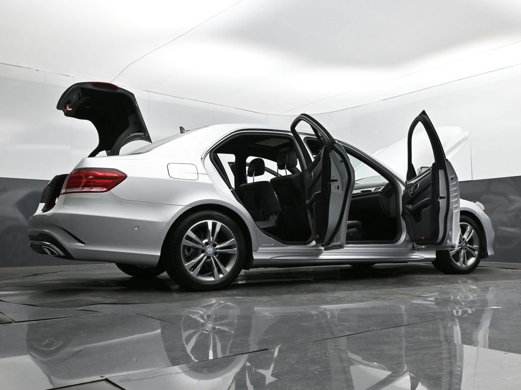 Used 2014 Mercedes-Benz E 250 BlueTEC Sedan image 41