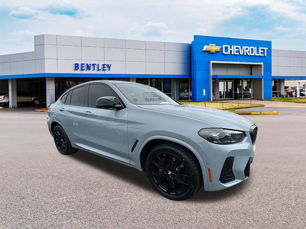 Used 2024 BMW X4 M40i w/ Premium Package image 7