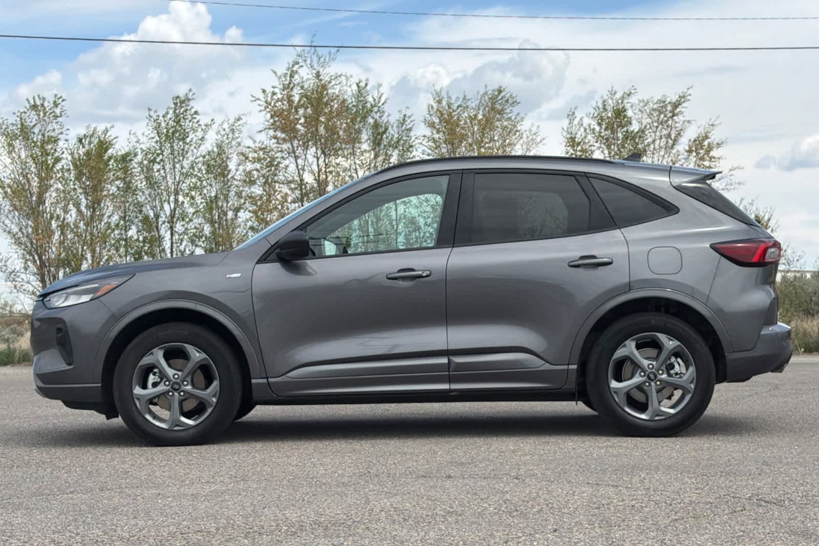 Certified 2024 Ford Escape ST-Line w/ Tech Pack #1 AWD/4WD image 5