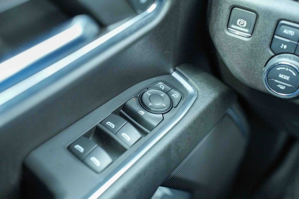 Used 2024 Chevrolet Silverado 1500 LT image 25