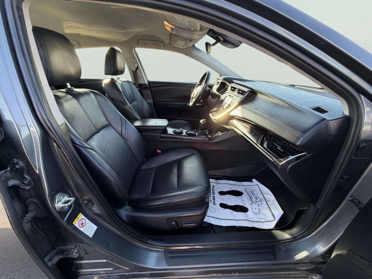 Used 2018 Toyota Avalon XLE image 47