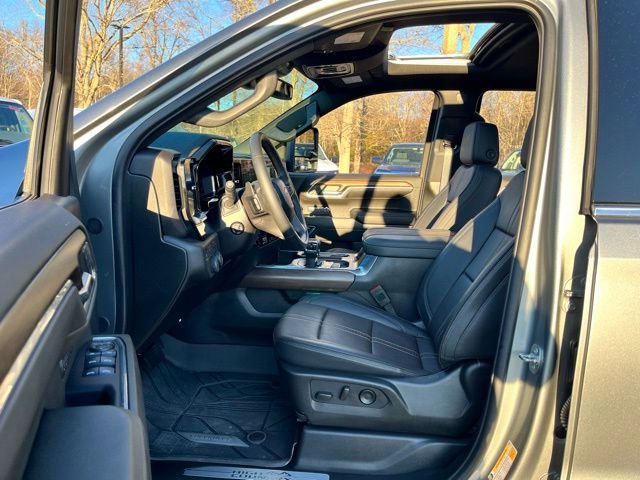 Used 2024 Chevrolet Silverado 1500 High Country w/ High Country Premium Package AWD/4WD image 17