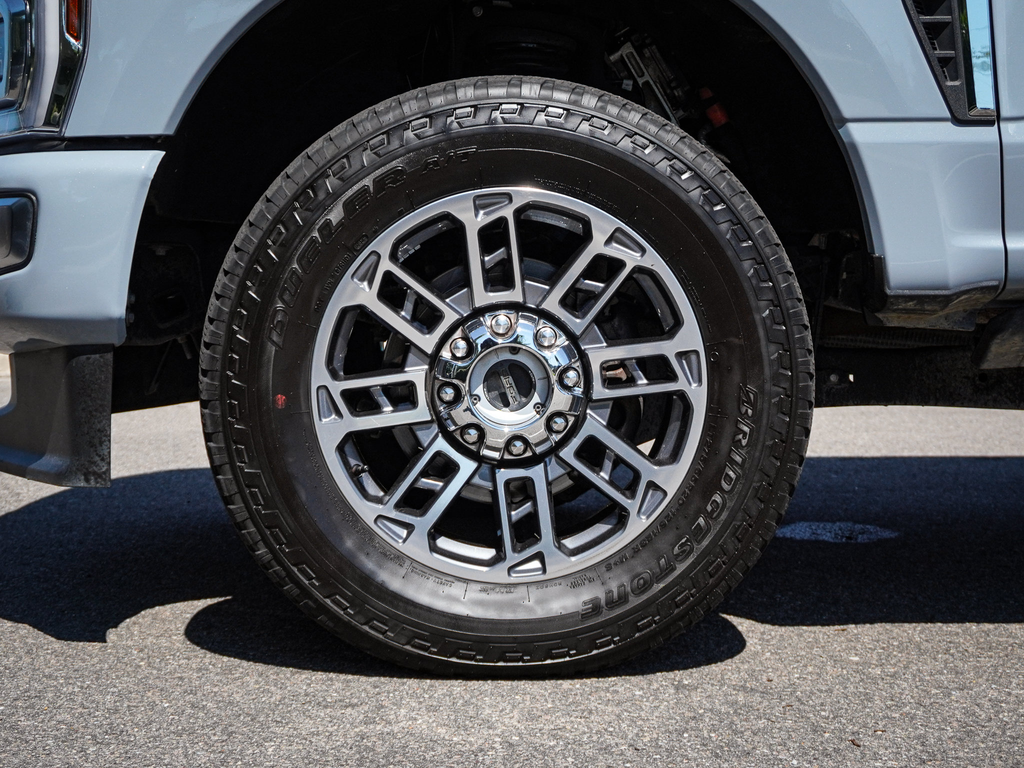Used 2025 Ford F350 Platinum w/ Platinum Plus Package AWD/4WD image 12