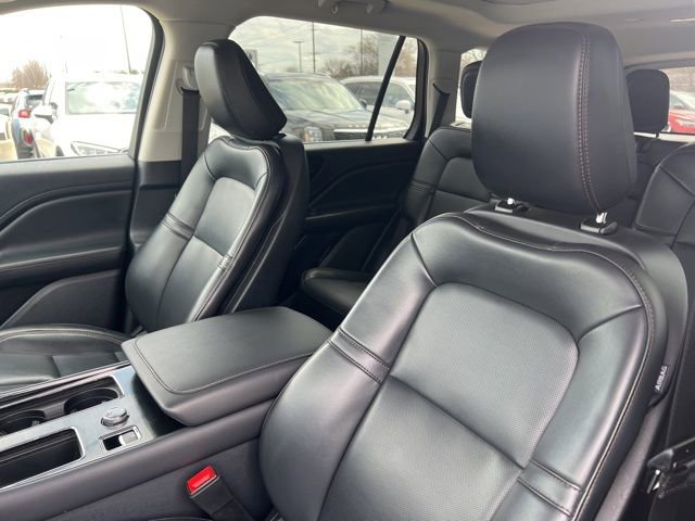 Used 2025 Lincoln Aviator AWD w/ Jet Appearance Package image 7