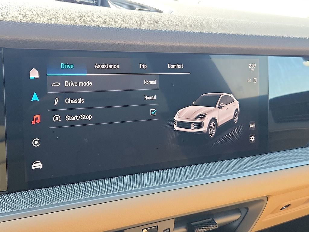 Certified 2025 Porsche Cayenne Coupe AWD/4WD image 25