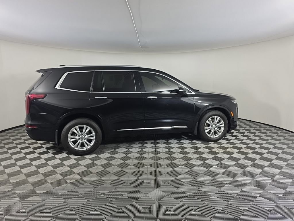 Used 2023 Cadillac XT6 Luxury FWD image 6