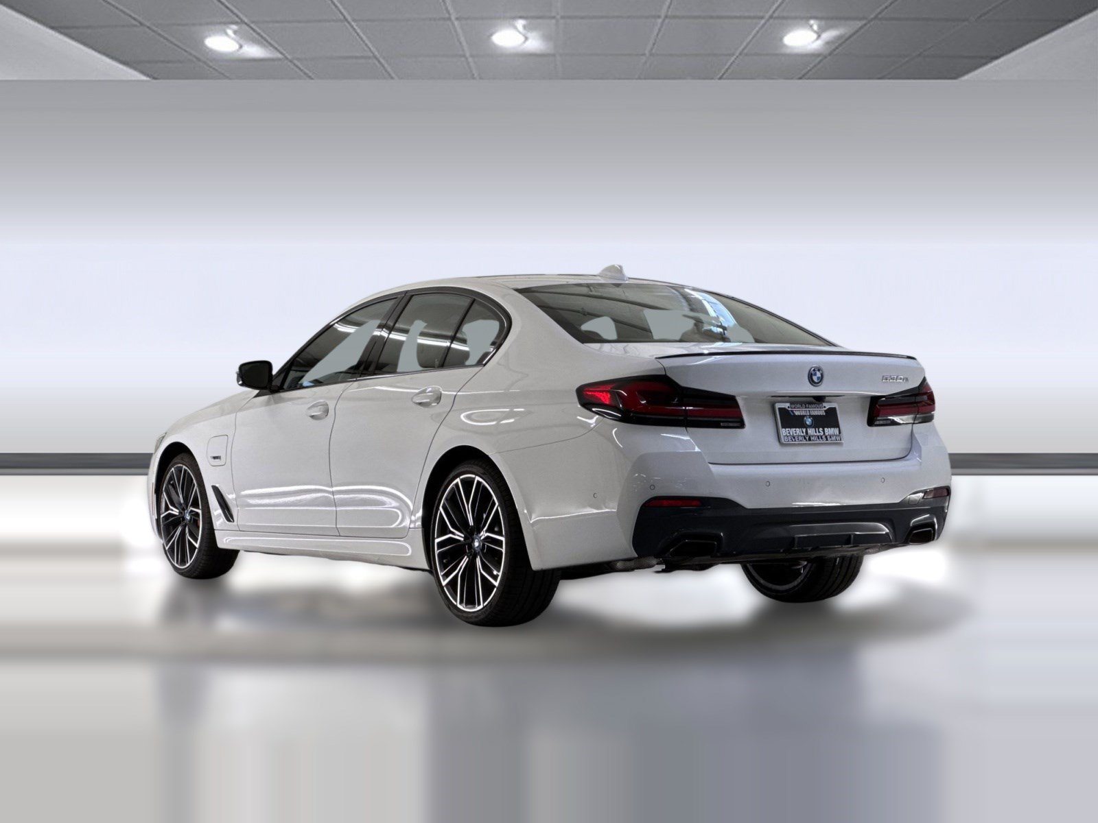 Certified 2023 BMW 530e w/ M Sport Package RWD image 3