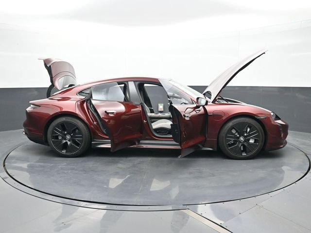 Certified 2021 Porsche Taycan Turbo w/ Sportdesign Package image 33