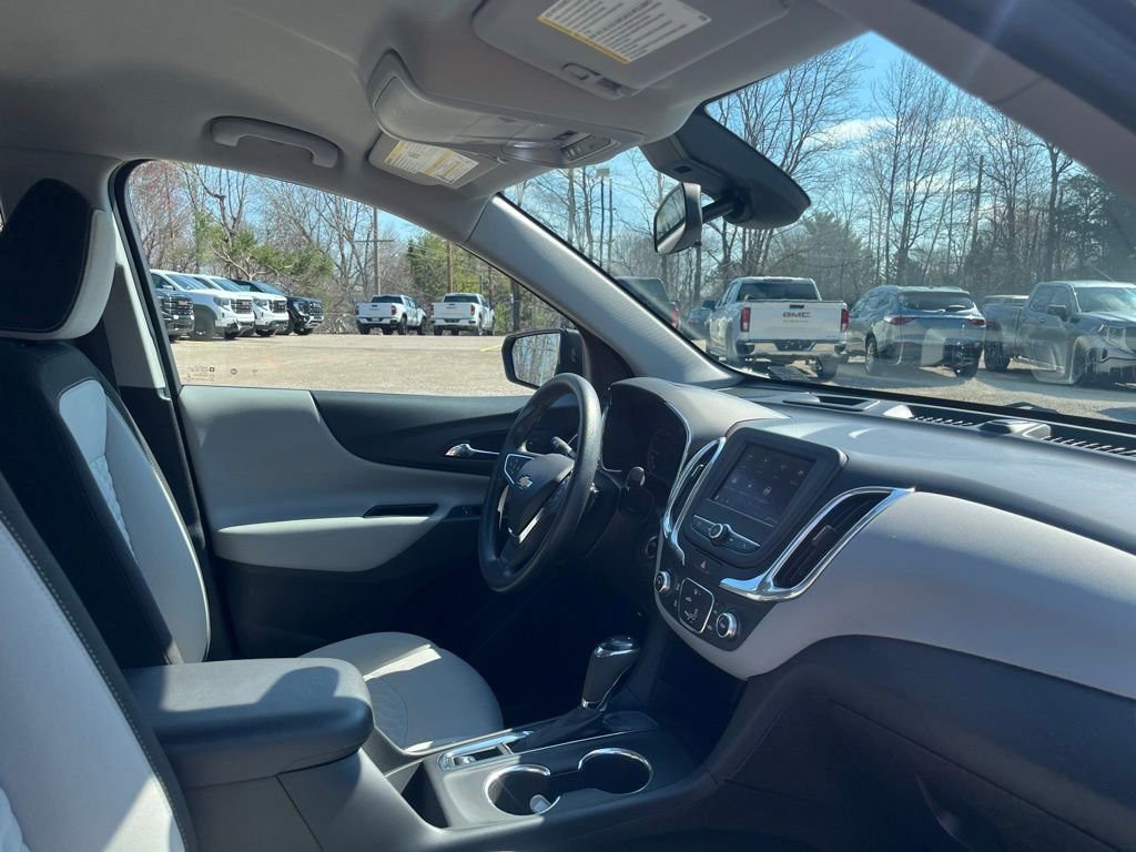 Used 2020 Chevrolet Equinox LS image 37