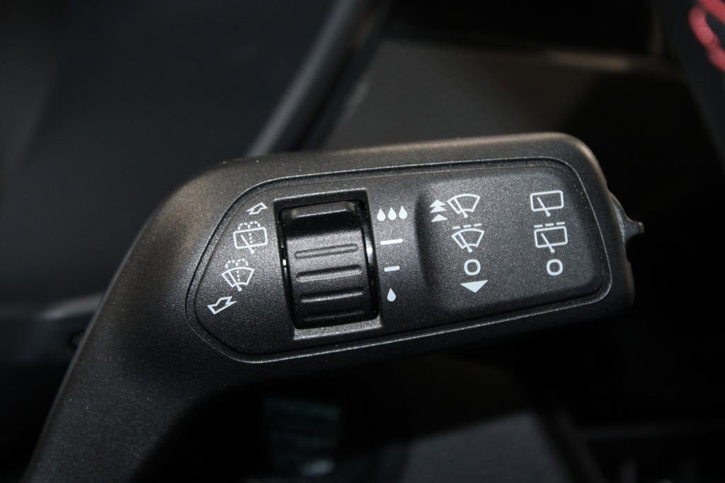 Used 2025 Ford Escape ST-Line AWD/4WD image 37