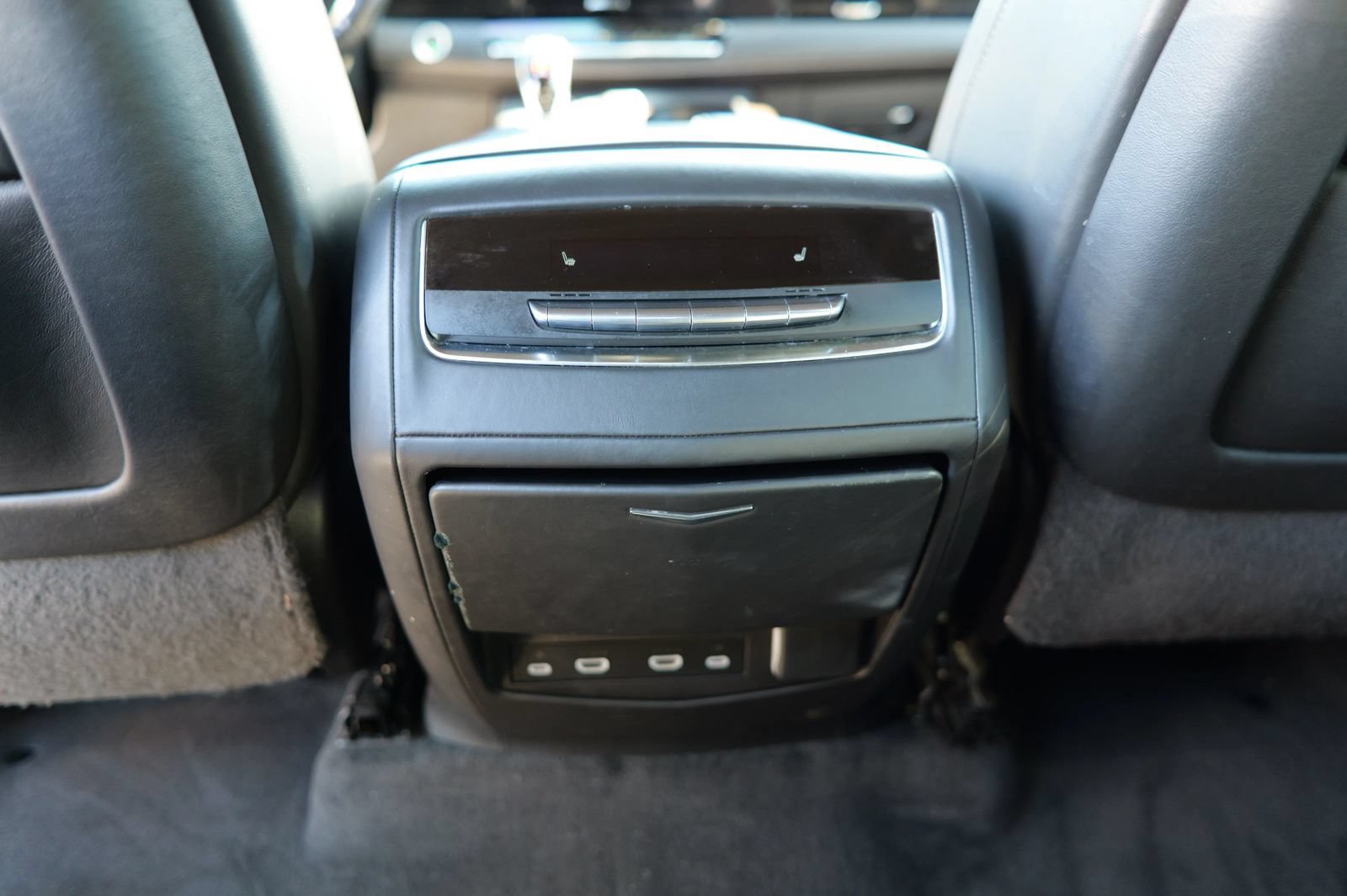Used 2022 Cadillac Escalade ESV Sport Platinum AWD/4WD image 33