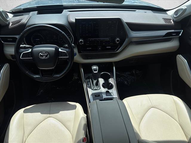 Used 2021 Toyota Highlander Limited AWD/4WD image 26