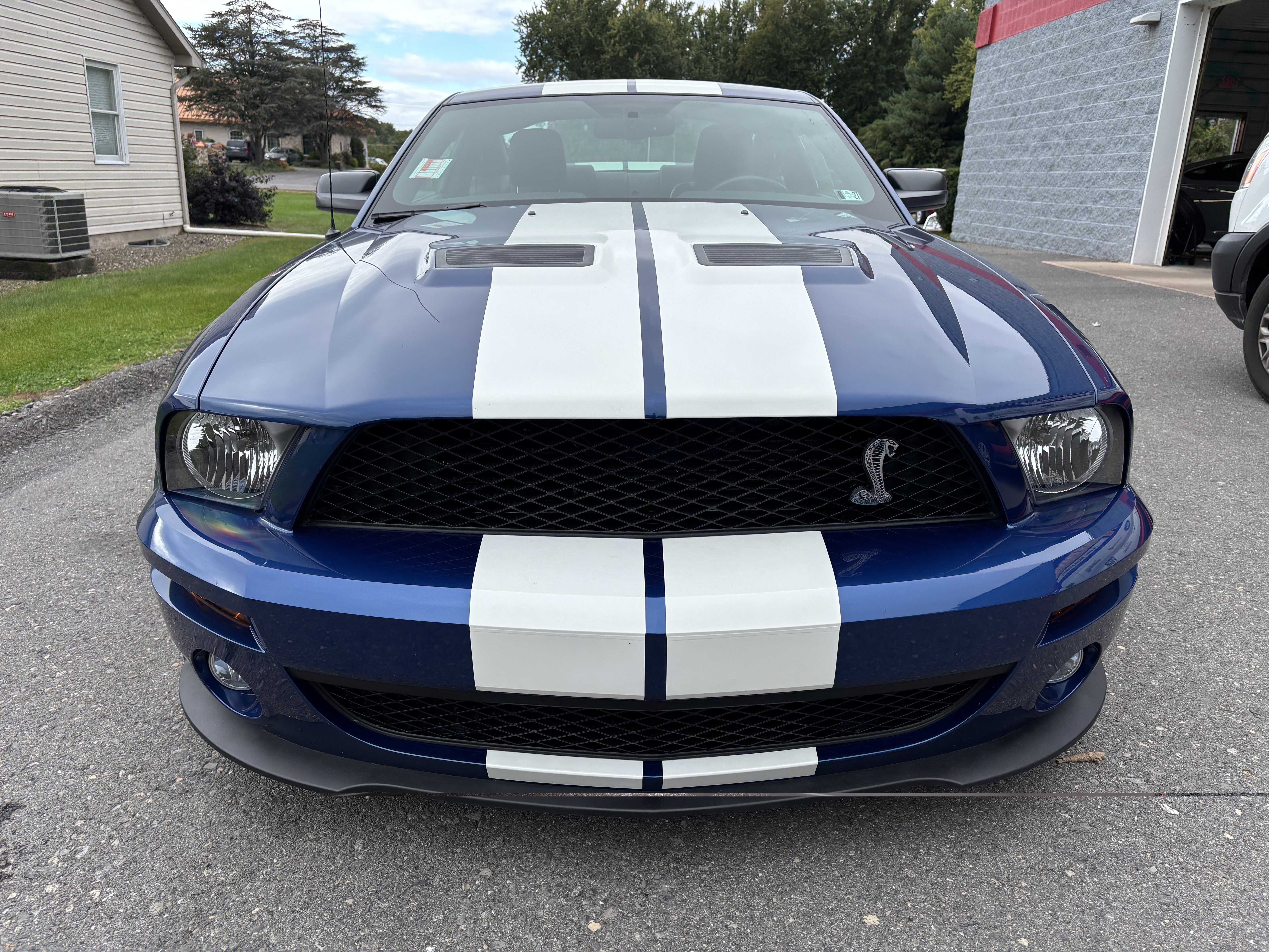 Used 2007 Ford Mustang Shelby GT500 RWD image 9