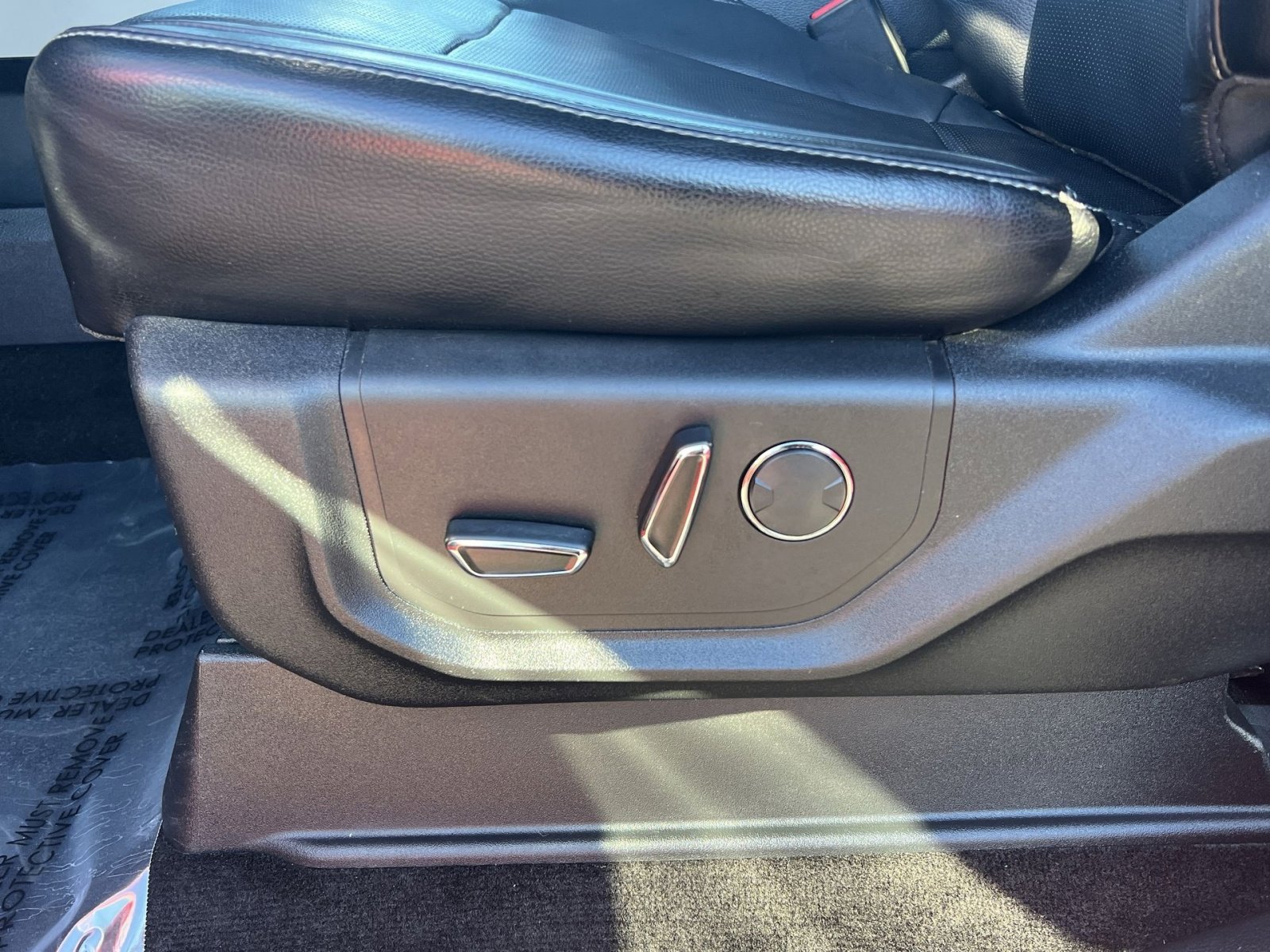 Used 2017 Ford F150 Lariat w/ Equipment Group 502A Luxury image 14