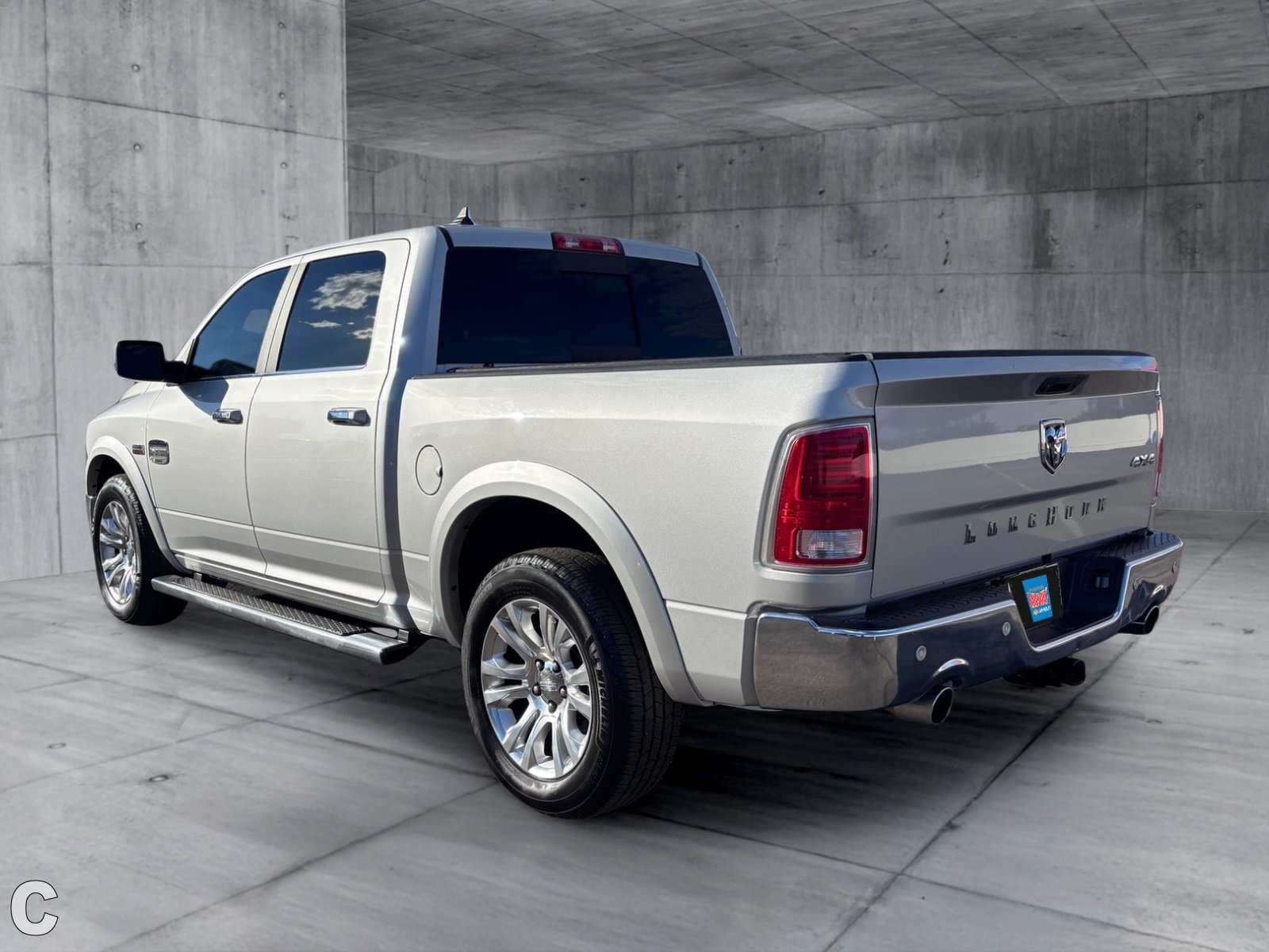 Used 2018 RAM 1500 Laramie Longhorn w/ Longhorn Southfork Package AWD/4WD image 4