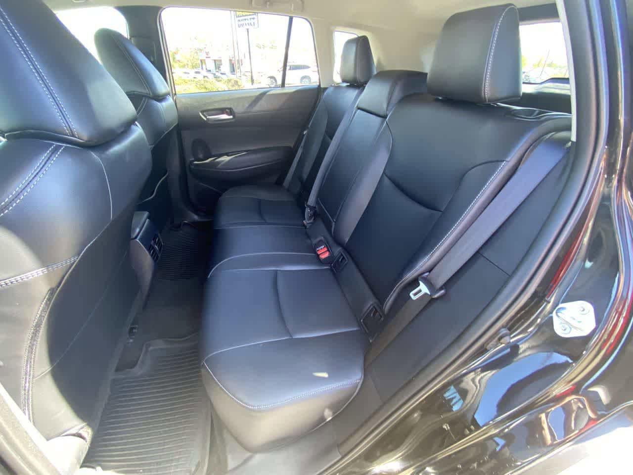 Certified 2022 Toyota Corolla Cross XLE w/ Black Badges Package (TMS) AWD/4WD image 21