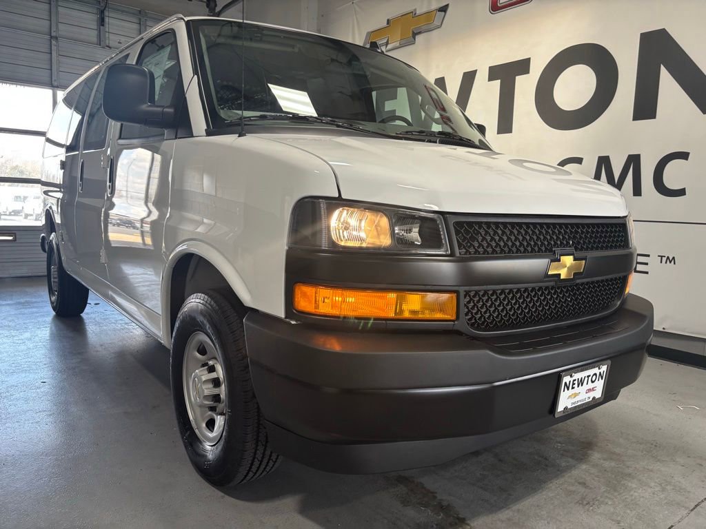 New 2025 Chevrolet Express 2500 Work Van w/ Driver Convenience Package image 38