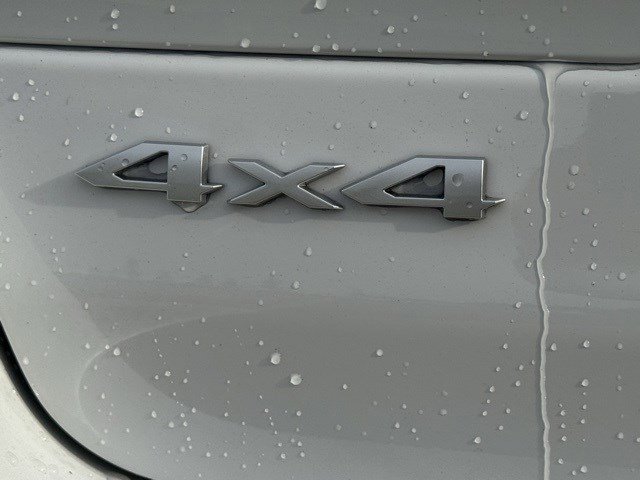 New 2025 Jeep Grand Cherokee Limited w/ Trailer Tow Package image 34