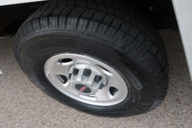 Used 2017 GMC Savana 3500 Savana 12ft Box Van image 16