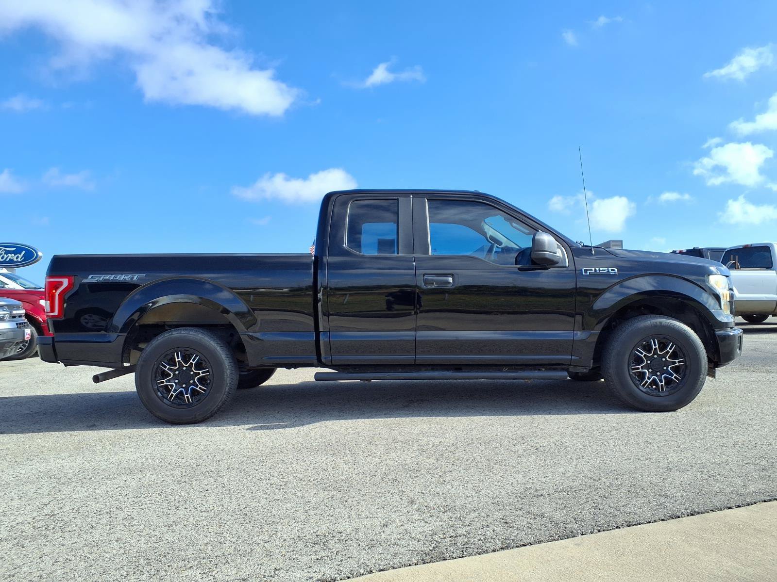 Used 2016 Ford F150 XL w/ Equipment Group 101A Mid RWD image 4